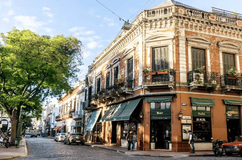 San Telmo: Berço do Tango e Charme Boêmio de Buenos Aires