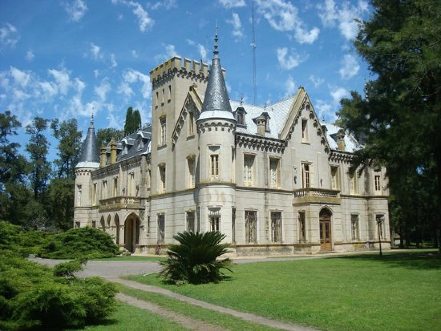 Estancia La Candelaria: História, Gastronomia e Espetáculos Gaúchos Inesquecíveis